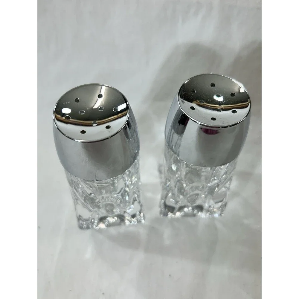 Vintage Libbey 5037 Glass Salt & Pepper Shakers 1.5 Oz Set Kitchen